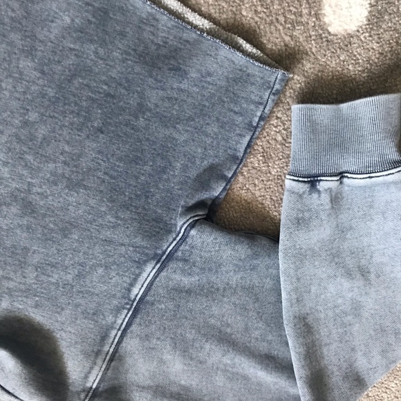 TNA Shrunken Hoodie Sweater - Picture 2 of 8